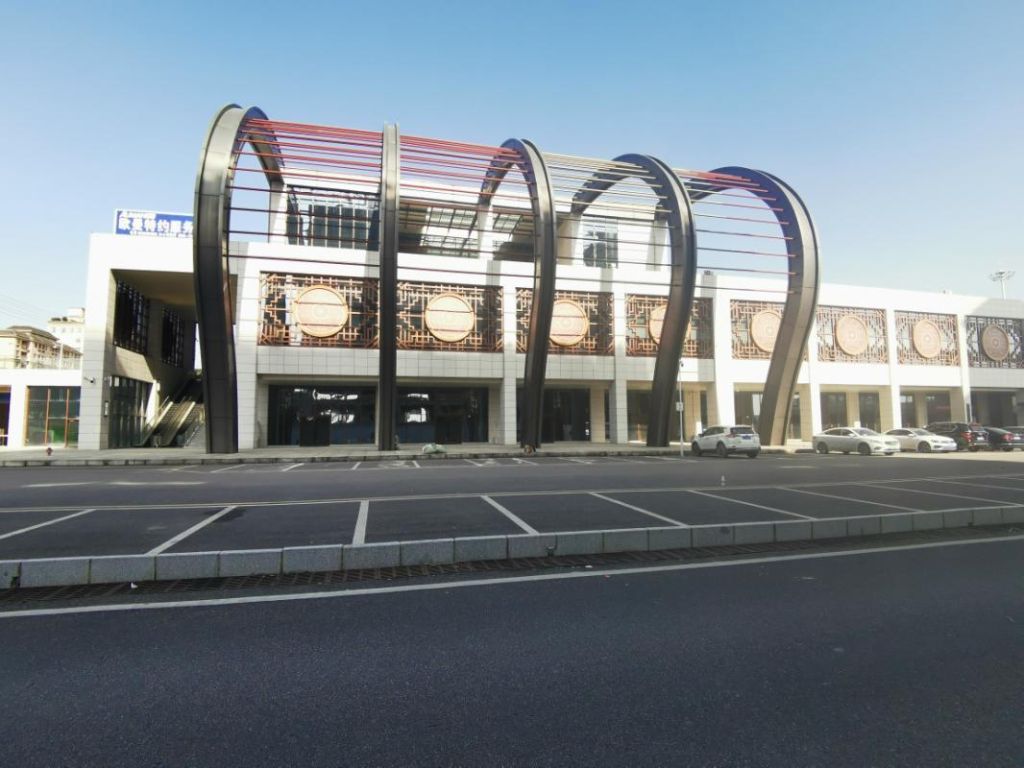 铜仁市碧江区川硐汽车客运北站A区进站口负一层1—9号门面租赁权拍卖
